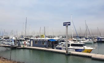 Boat Harbour Studio Apartments and Villas