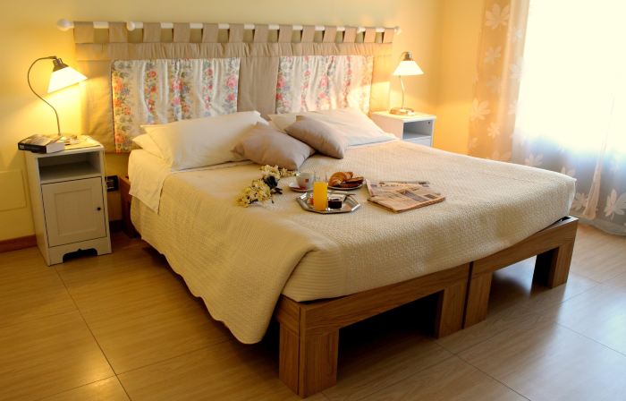Eremes Rooms & Apartments