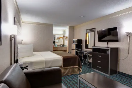 Deluxe Inn - Fayetteville I-95