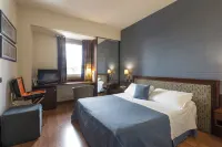 Hotel Montreal - Parvekkeita