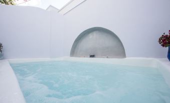 Blue Waves Suites & Apartments