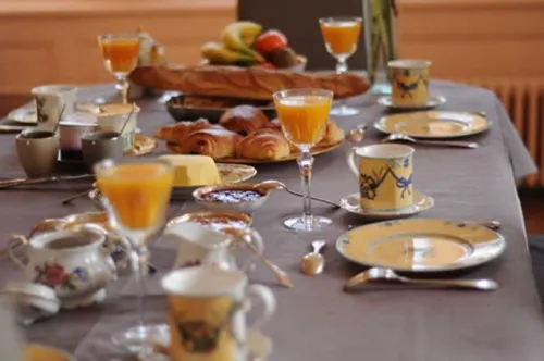 Parc de Biodiversité le Castel - Maison d'hôtes & Table Bio Hotels in Neyron