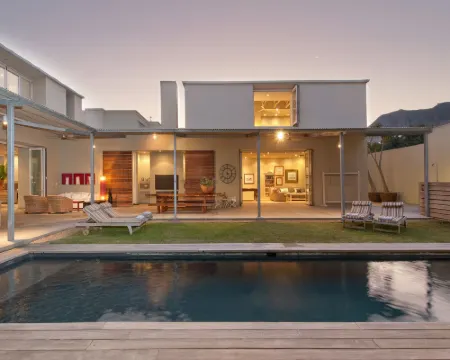 Mosselberg on Grotto Beach Hotels in Hermanus
