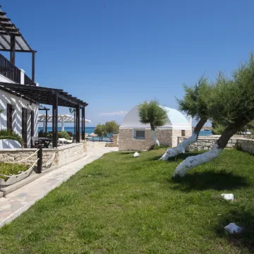 Contaratos Beach Hotel
