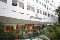 HOTEL SHREE PANCHRATNA ルビー・ホール・クリニック周辺のホテル