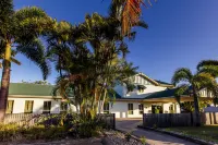 Shamrock Gardens Motel