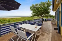 Skaerven Beachfront Condos and Cottage Hotels in Nyborg