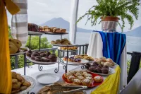 Hotel y Centro de Convenciones Jardines del Lago - breakfast