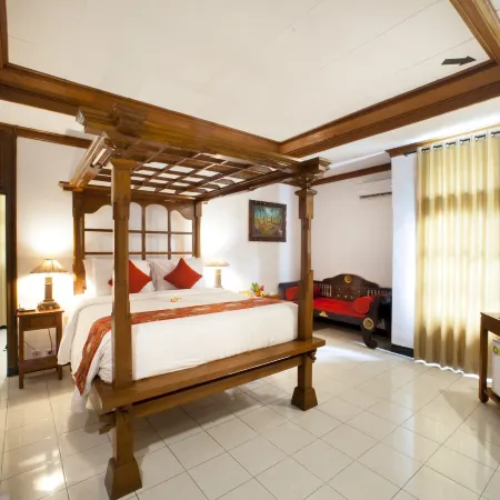 Bali Taman Beach Resort & Spa Lovina Отели рядом с достопримечательностью «Пляж Ловина»
