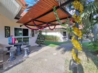 Two Fifty Nine Resort 259 Resort Hotel a Si Racha