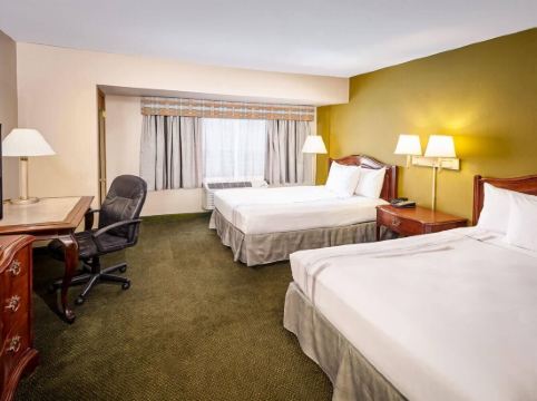 Chicago Lakeshore Hotel