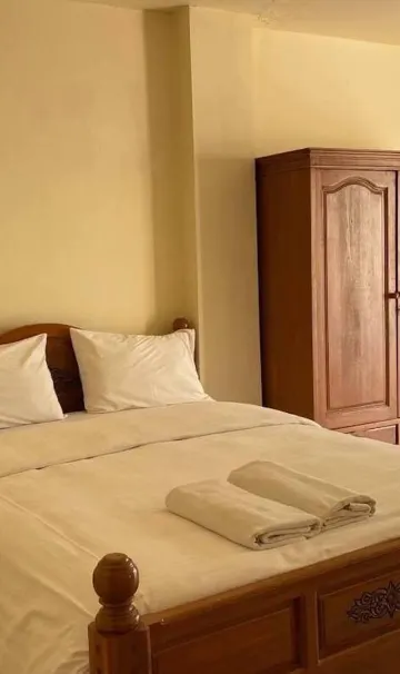 ห้องสแตนดาร์ดดับเบิล, เตียงใหญ่ 1 เตียง, เห็นวิวทะเลบางส่วน