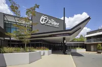 Quality Hotel Dickson Hotels in Sutton