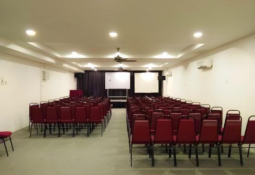 5. 호텔 라사 세렘..