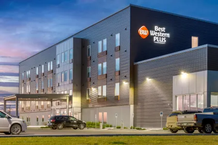 Best Western Plus Dauphin Отели в г. Дауфин