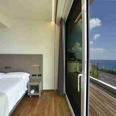 Hotel le Roi Rooms