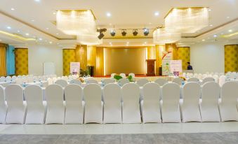 The Light Hotel Nha Trang