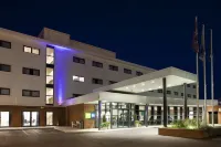 Holiday Inn Express Folkestone - Channel Tunnel Hotel in zona Heaven Is A Place Where Nothing Ever Happens Nathan Coley