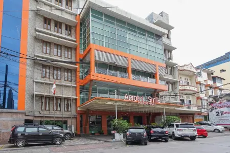 Aerotel Smile Losari Отели рядом с достопримечательностью «Wisma Pattimura»