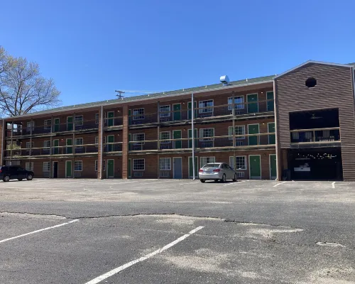 Gold Suites Rentals Hotels in Indian Point