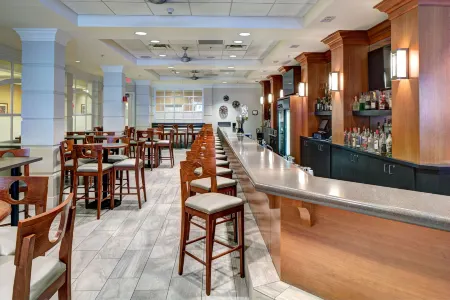 DoubleTree by Hilton Hotel Milwaukee Downtown