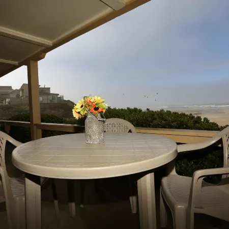 Driftwood Shores Resort
