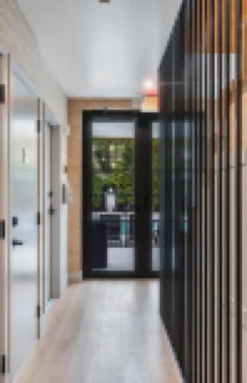 Lux Retreat by Renzzi