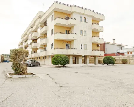 GuestHost - Bari Airport Seaview Apartment パレセのホテル