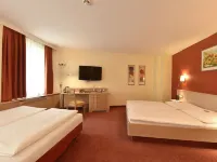 Hotel ADRIA München Lehel Hotels in der Nähe von Münchner Residenz