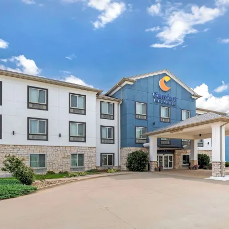 Comfort Inn & Suites Grinnell Near I-80 Отели в г. Пауэшик