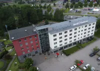 Skara Konsthotell Отели в г. Йётенская коммуна