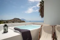 Arkasa Palace - Hot Tub