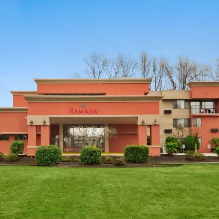 Ramada by Wyndham Tukwila Southcenter
