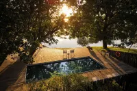 Chundu Island Hotels in Hwange