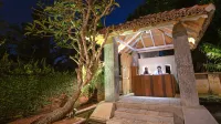 The Lady Hill Hotel Hotellit kohteessa Labuduwa
