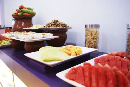 Oriza Hotel Surabaya Отели в г. Gubeng