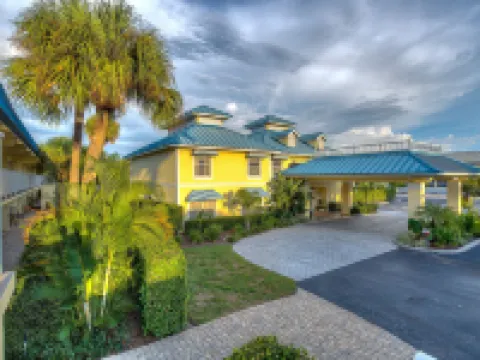 Naples Garden Inn Hotels in Naples