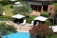 Ibis Aubenas - Pools