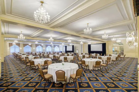 Fairmont le Manoir Richelieu Отели в г. Шарлевуа-Эст