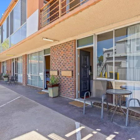 Albion Hotel Motel