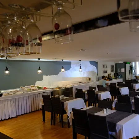 Esin Hotel