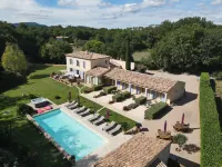 La Dryade Hotels in Signes