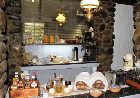 The Sabie Town House Guest Lodge Отели рядом с достопримечательностью «Sabie River Camp»