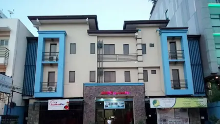 Hidden Pearl Hotel (Janus Luxury Suites)