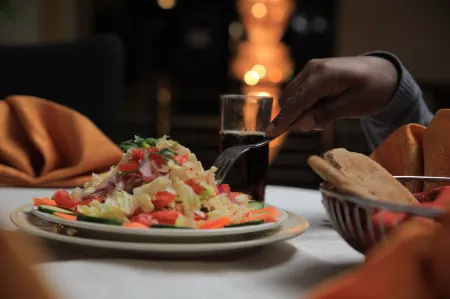 Debredamo Hotel Отели рядом с достопримечательностью «Собор Святой Троицы»