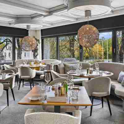 Hotel Central Dining/Meeting Rooms