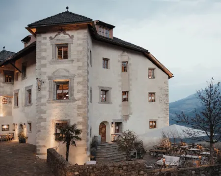 Hotel Ansitz Steinbock Hotel a Villandro