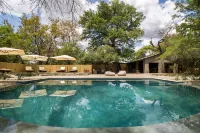 Little Africa Safari Lodge - Private Pools