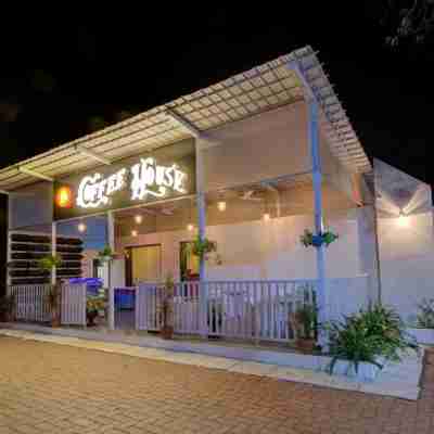 Hotel Heera Excutive Hotel Exterior