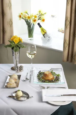 Yalbury Cottage Отели рядом с достопримечательностью «St Michael’s Church»